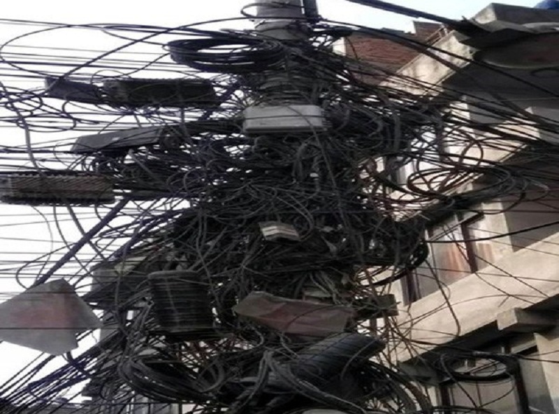 अव्यवस्थित इन्टरनेटको तार काट्ने अभियान सुरु